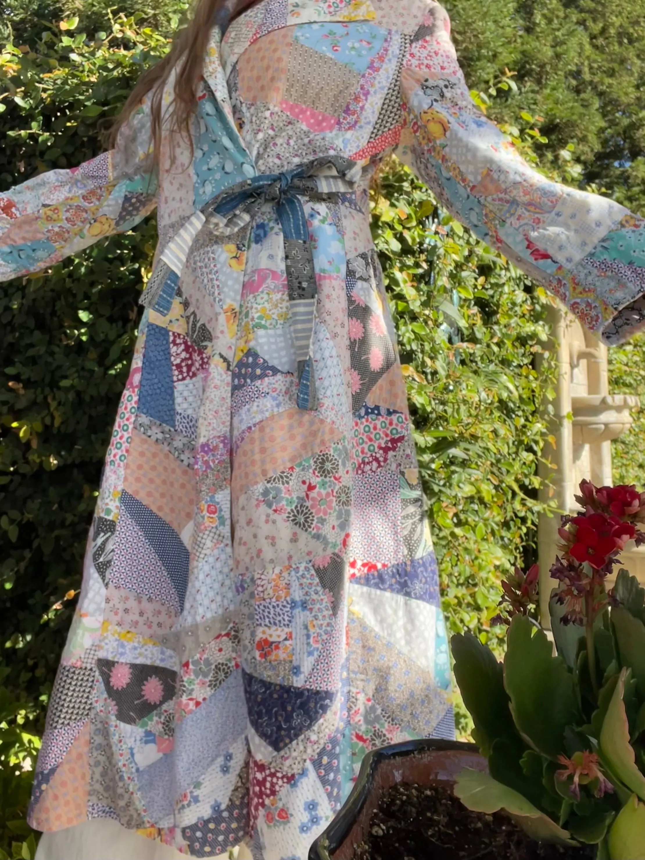 1930s Cotton Crazy Quilt Wrap Style Robe/ Dressing Gown