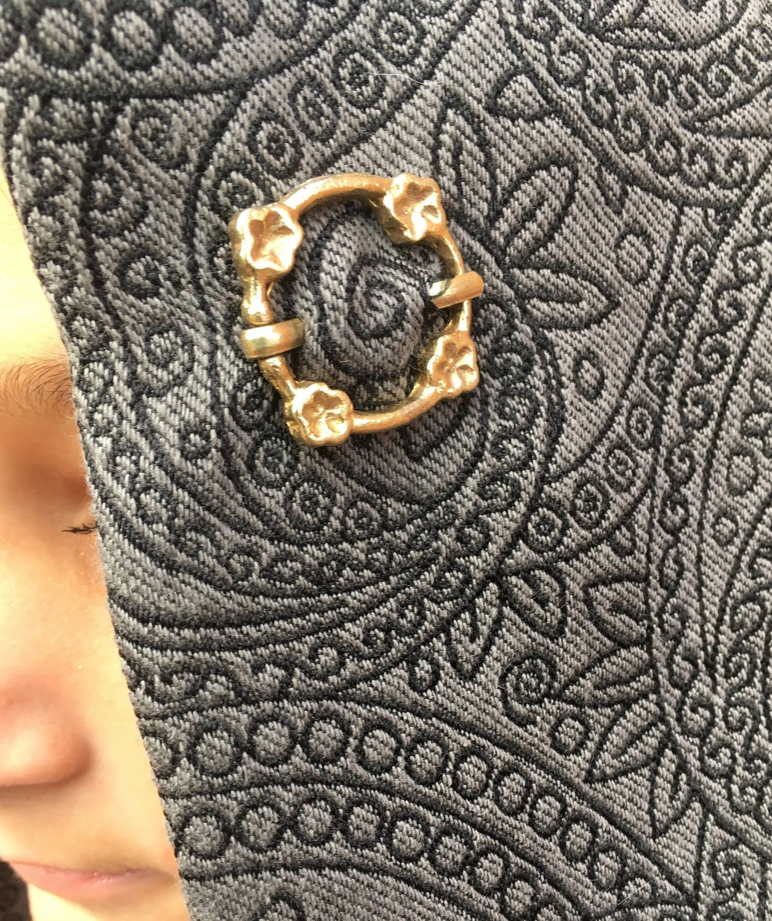 4 Flowers medieval brooch (set of 2)