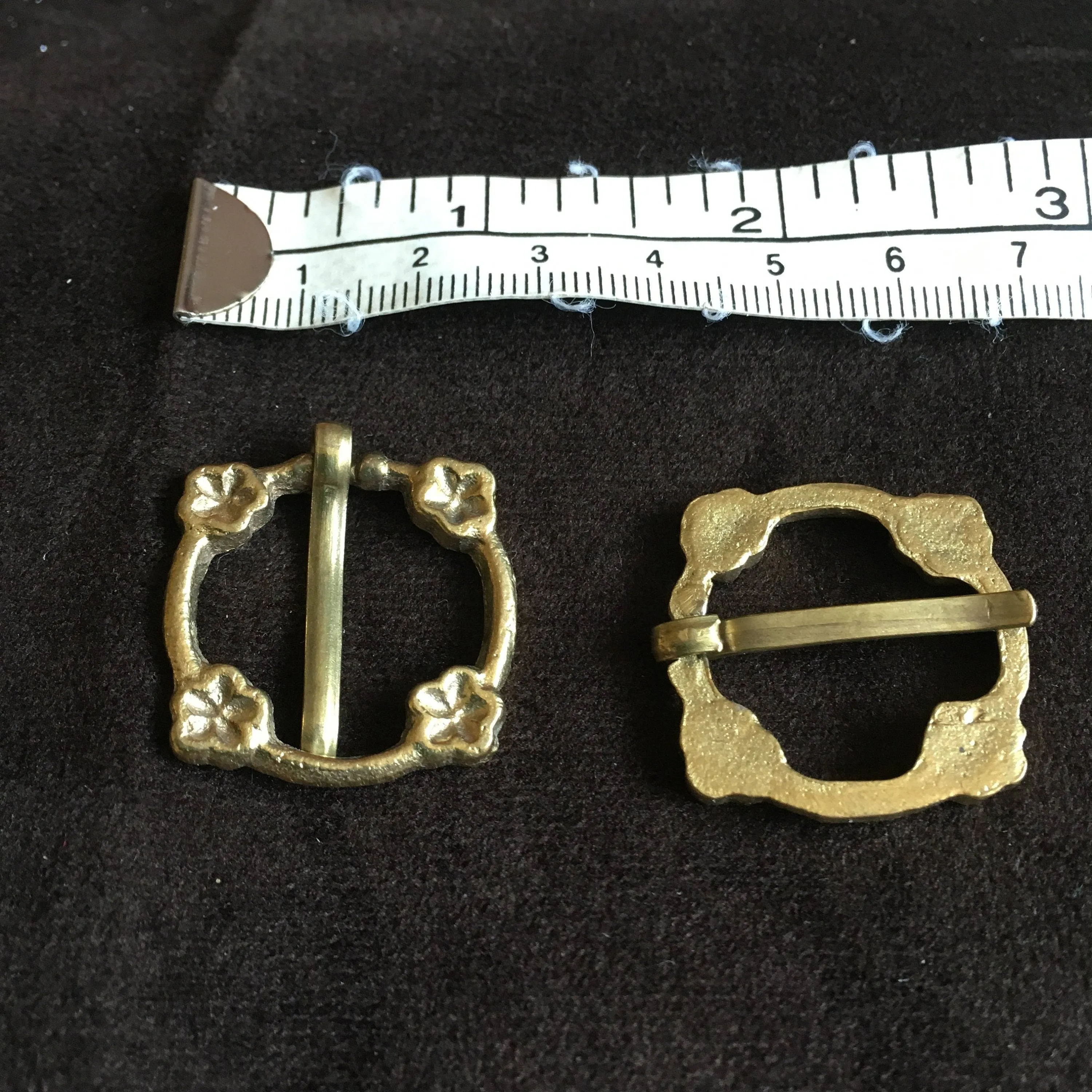4 Flowers medieval brooch (set of 2)