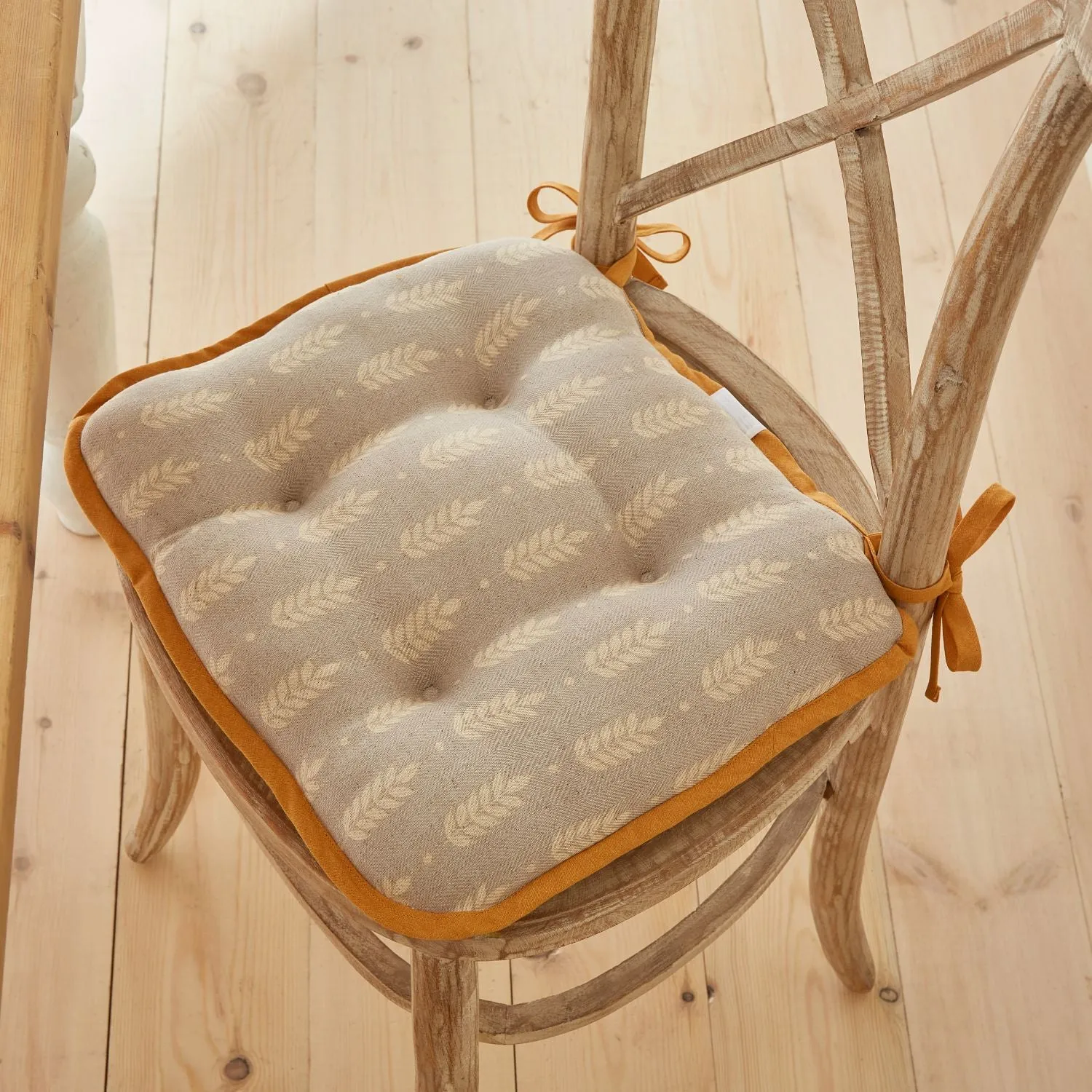 Buttercup Farm Seat Pad
