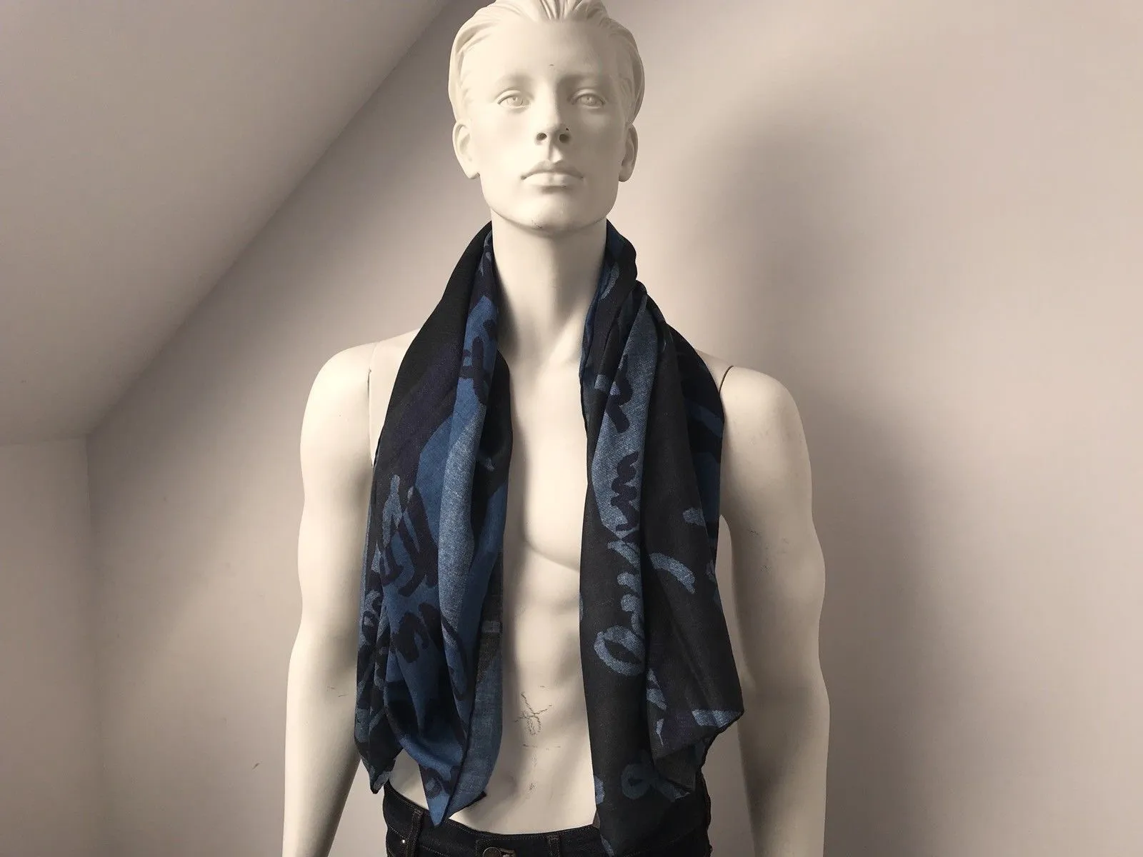 Cashmere & Silk Scritto Scarf