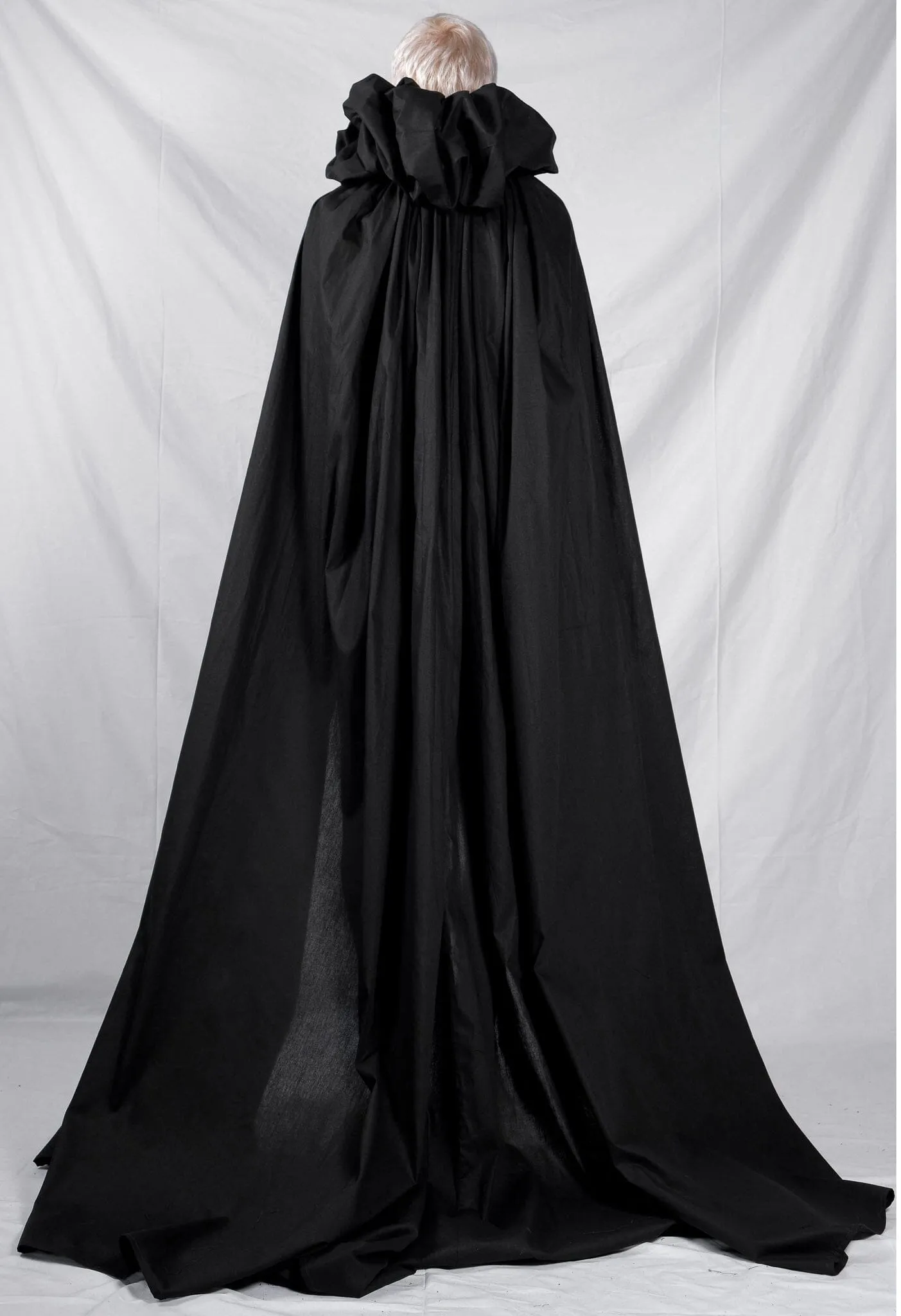 Cotton Cape with Balloon Collar