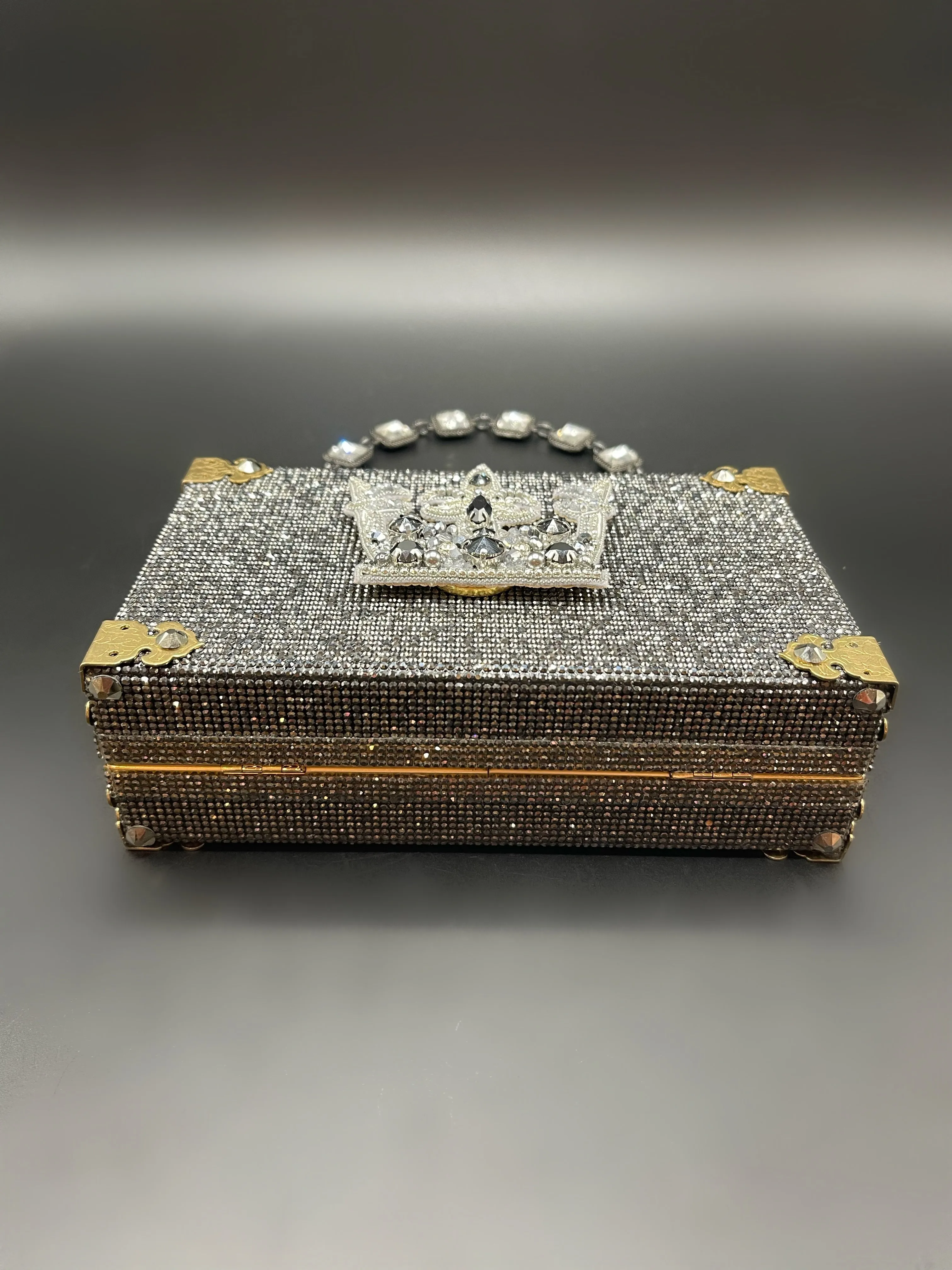 Crowning Dark Platinum