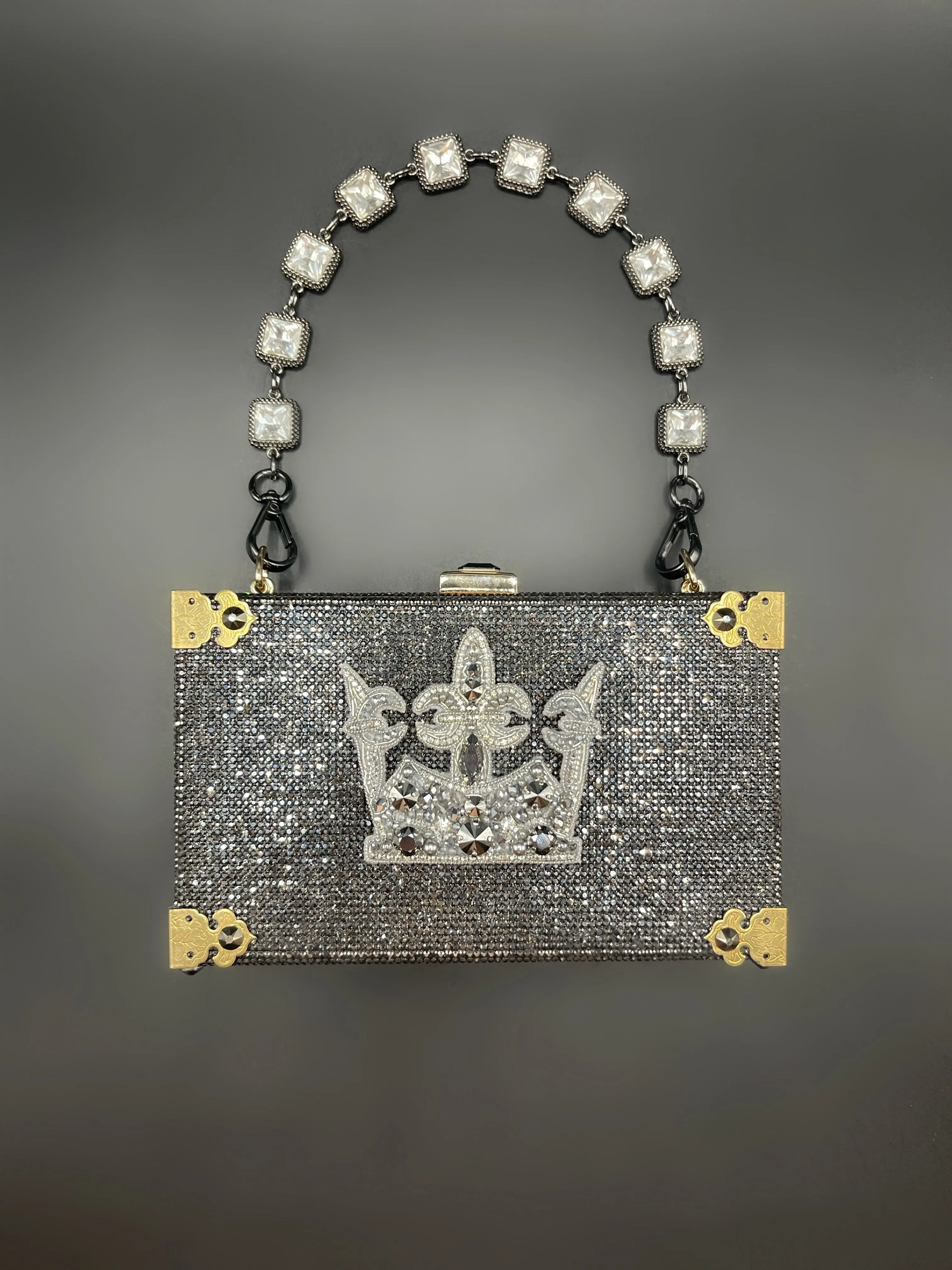 Crowning Dark Platinum