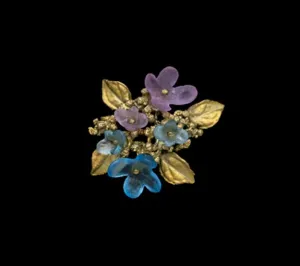 Dainty Spring Cape Brooch