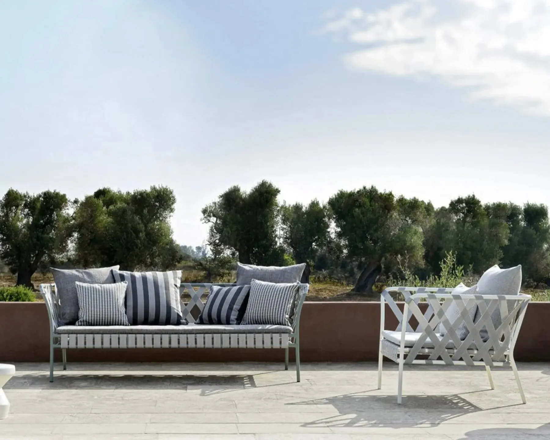 InOut 851 Armchair