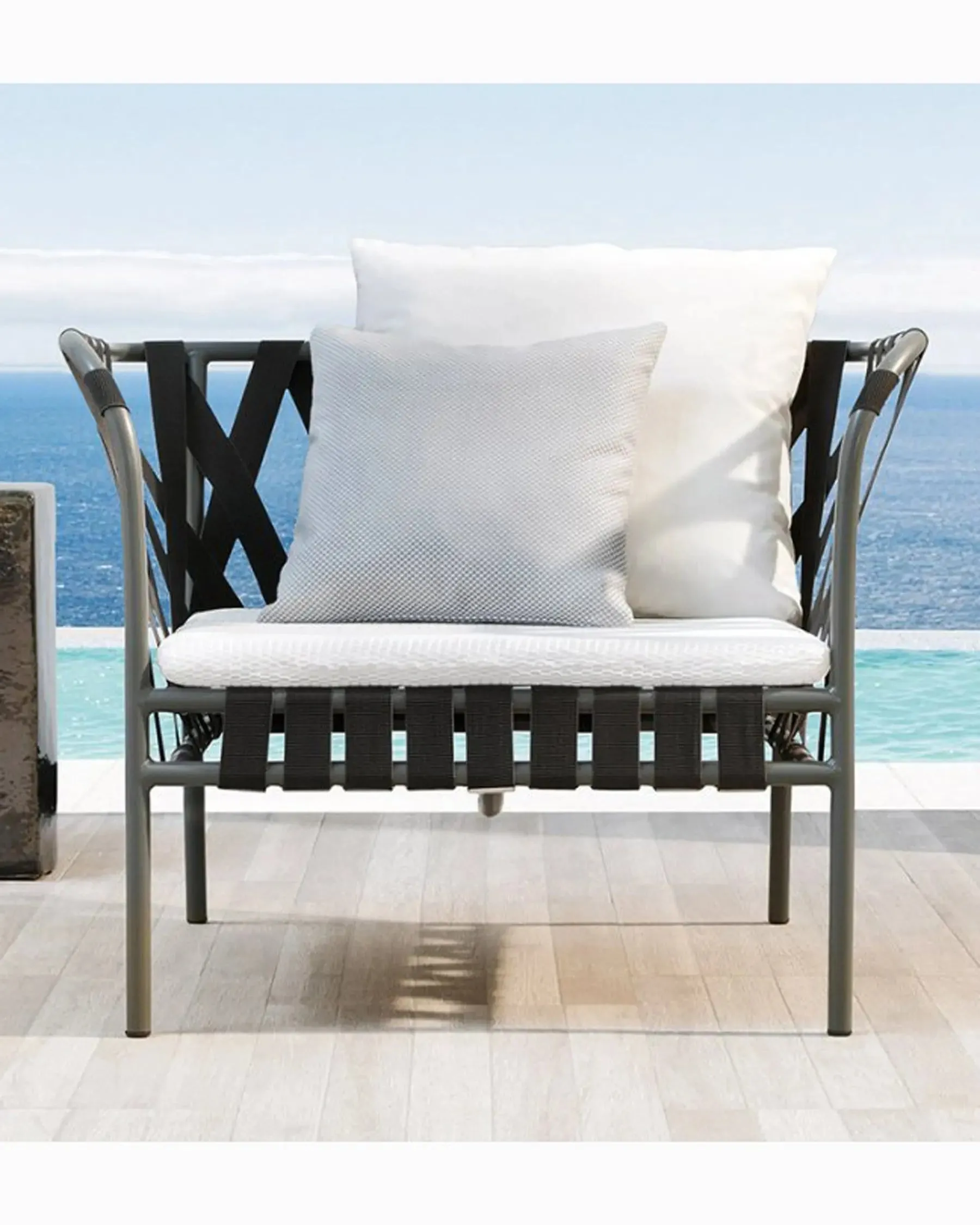 InOut 851 Armchair