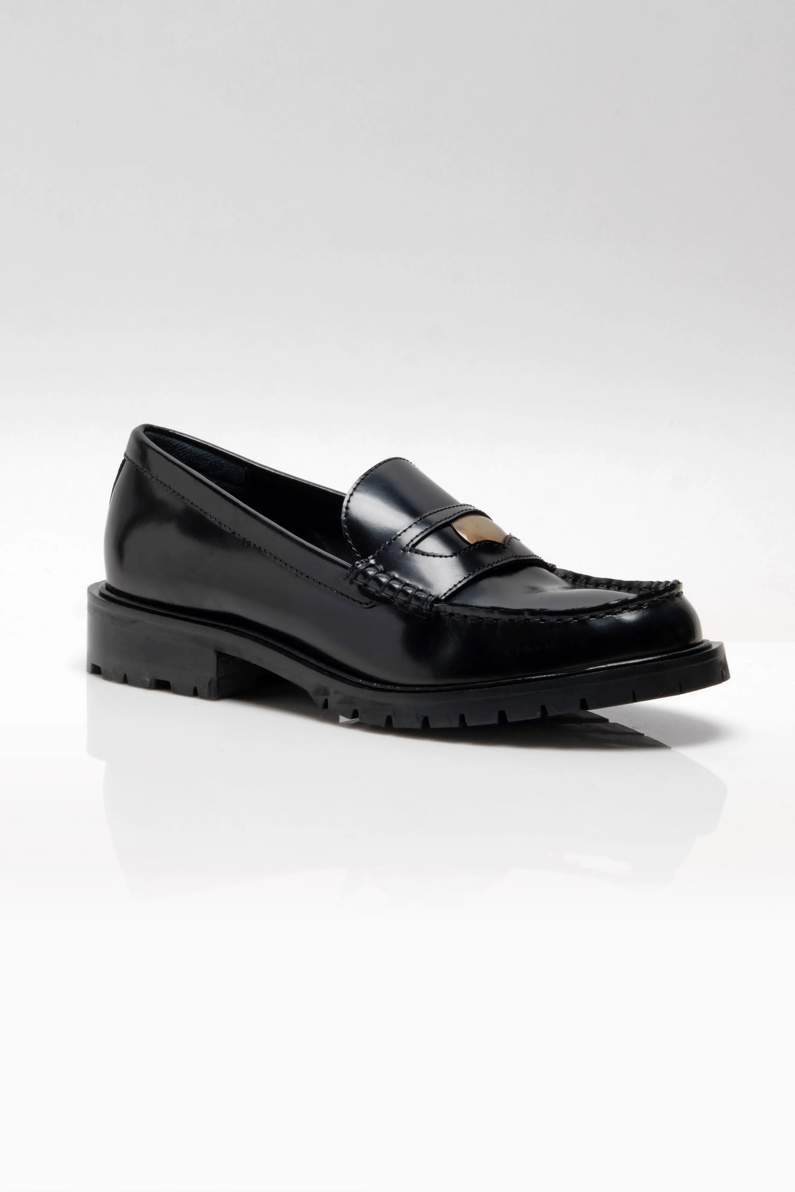 Liv Loafers