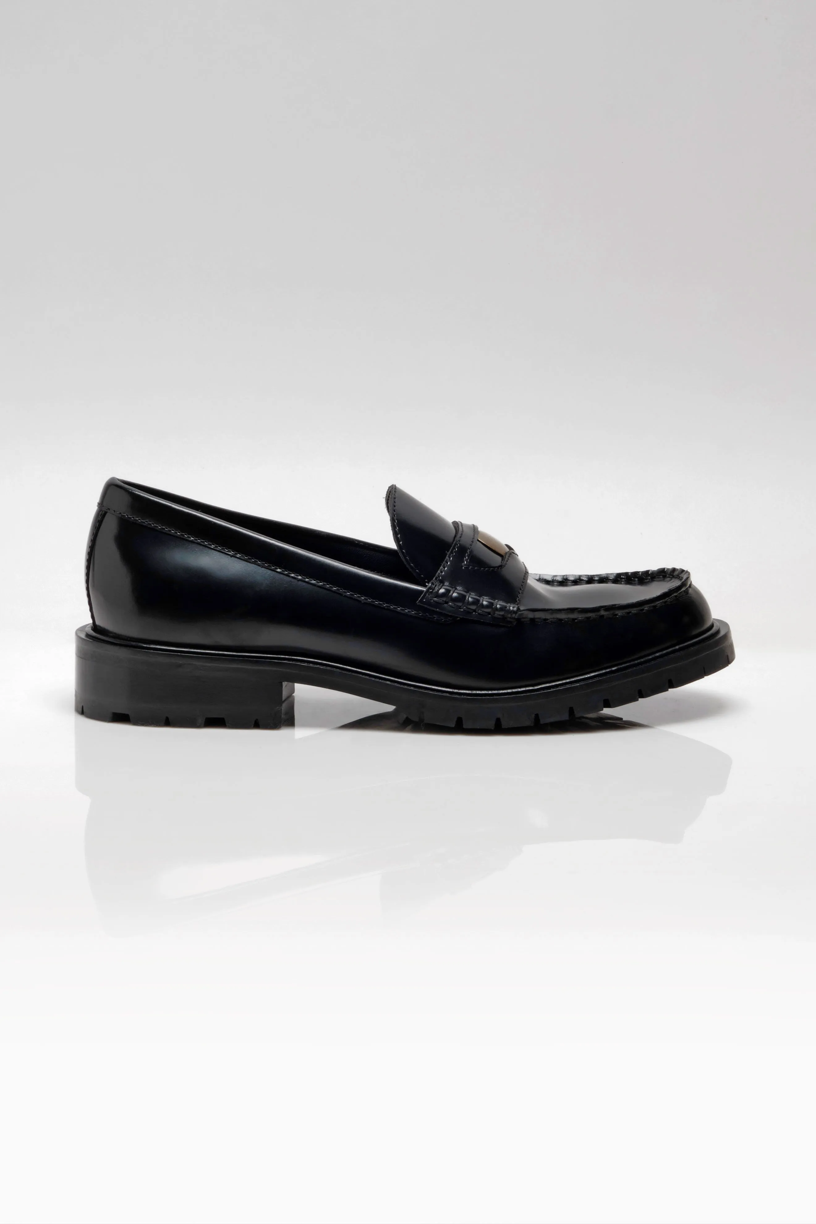 Liv Loafers