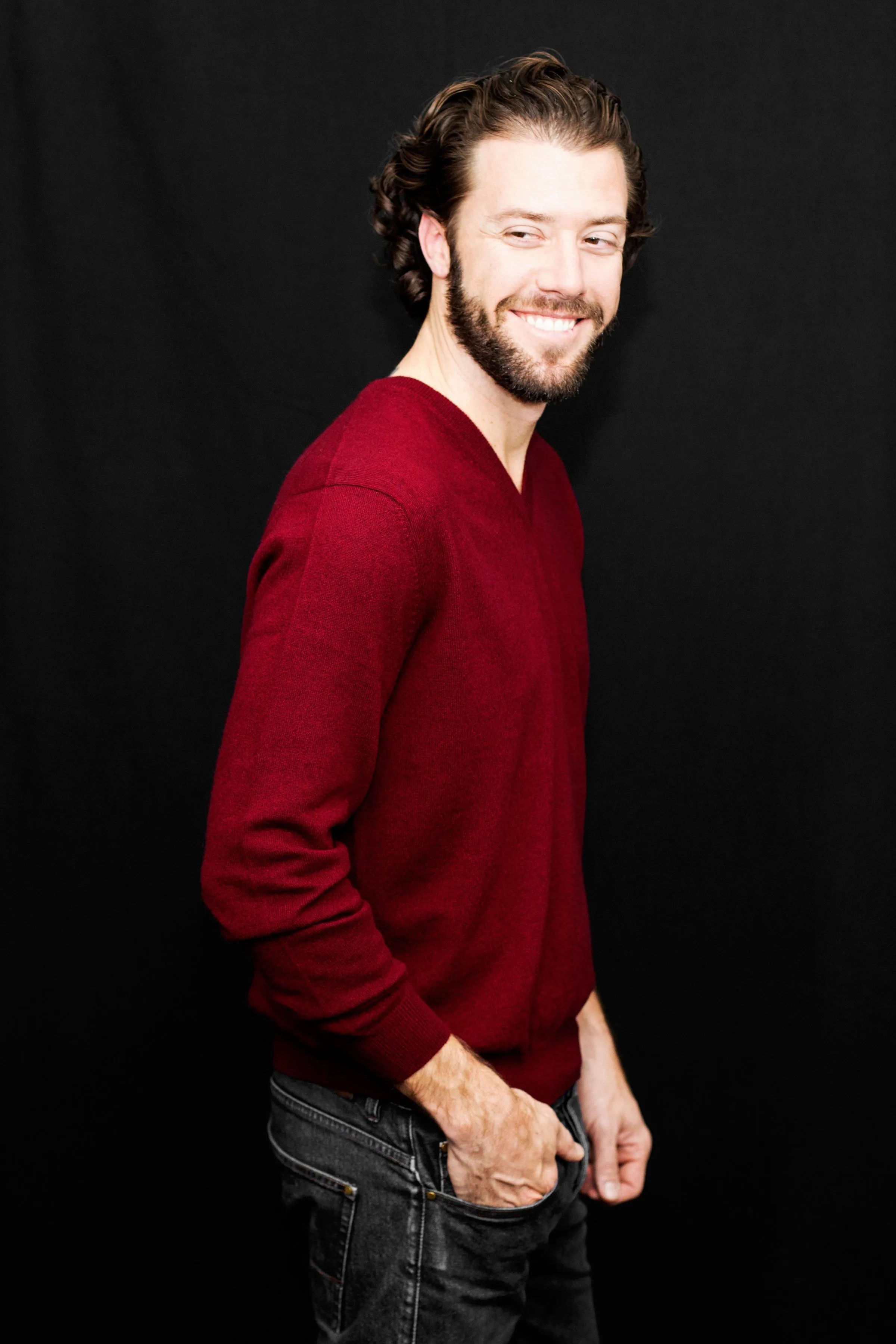 Mens Cashmere V-Neck Sweater - Dark Red