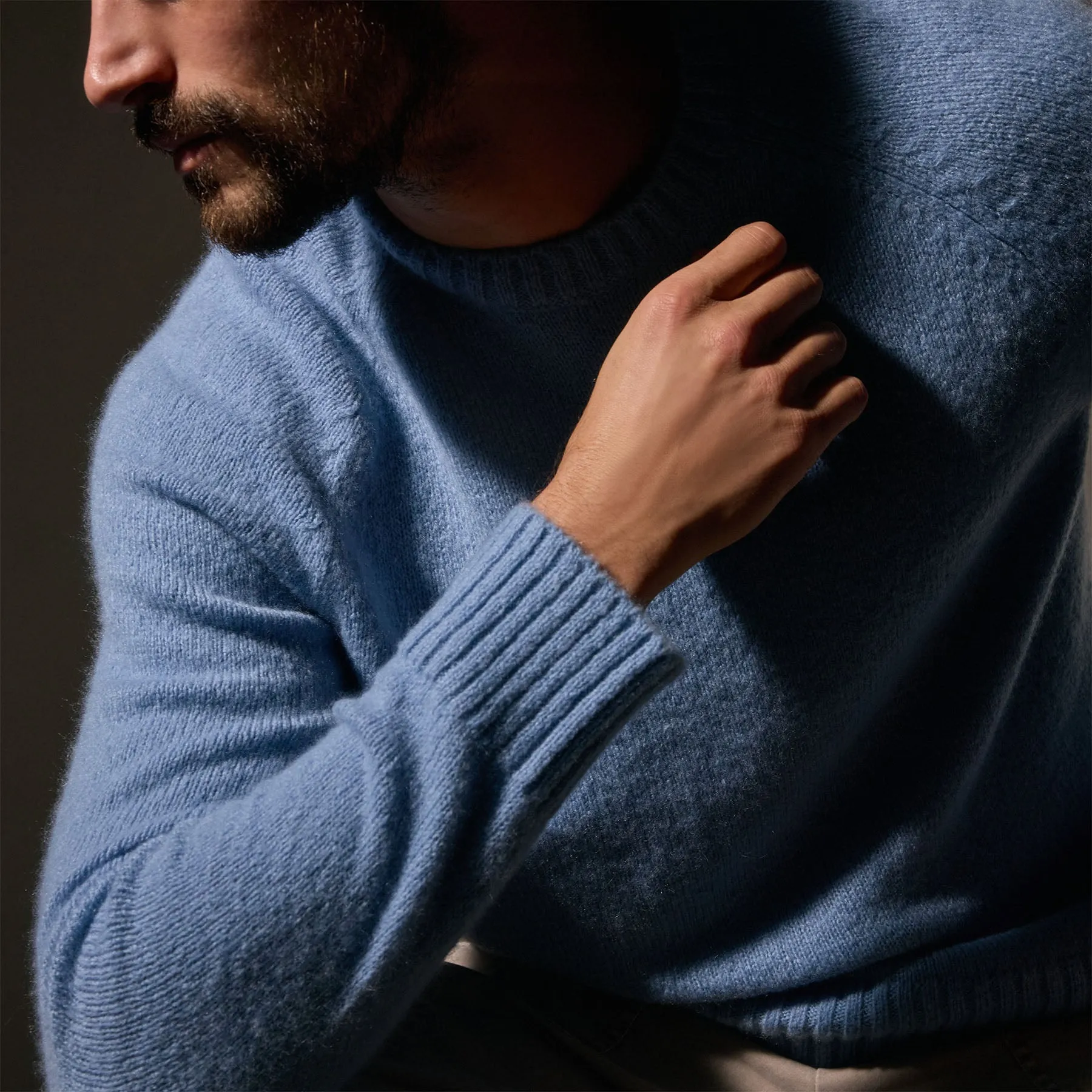 Men's Lightweight Textured Cashmere Crew Gift Set - Thunder/Azure