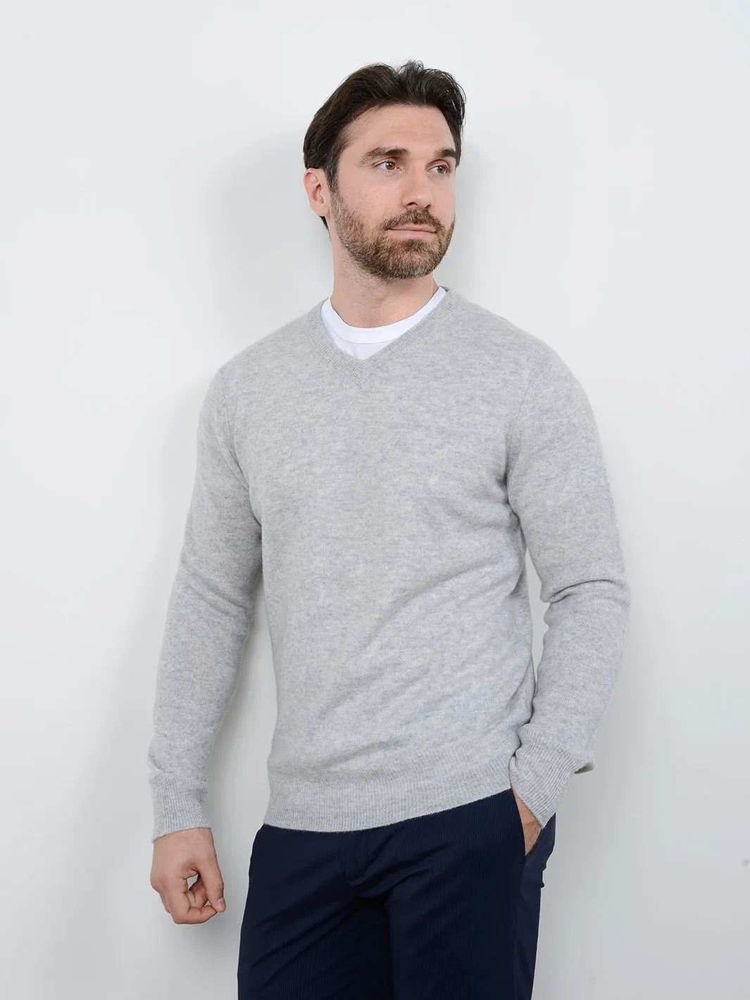 Nicholas Men's Cashmere V Neck
