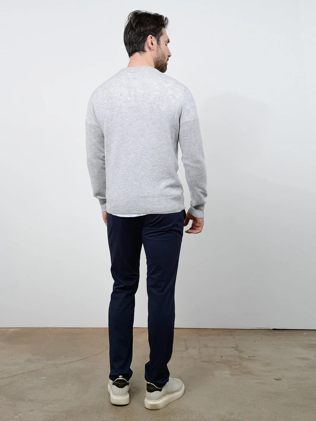 Nicholas Men's Cashmere V Neck