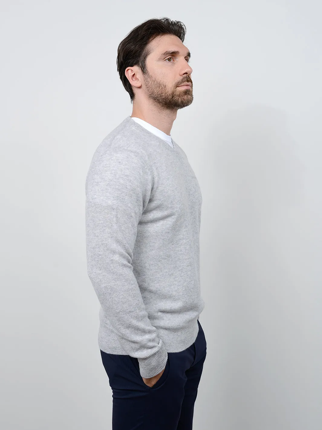 Nicholas Men's Cashmere V Neck