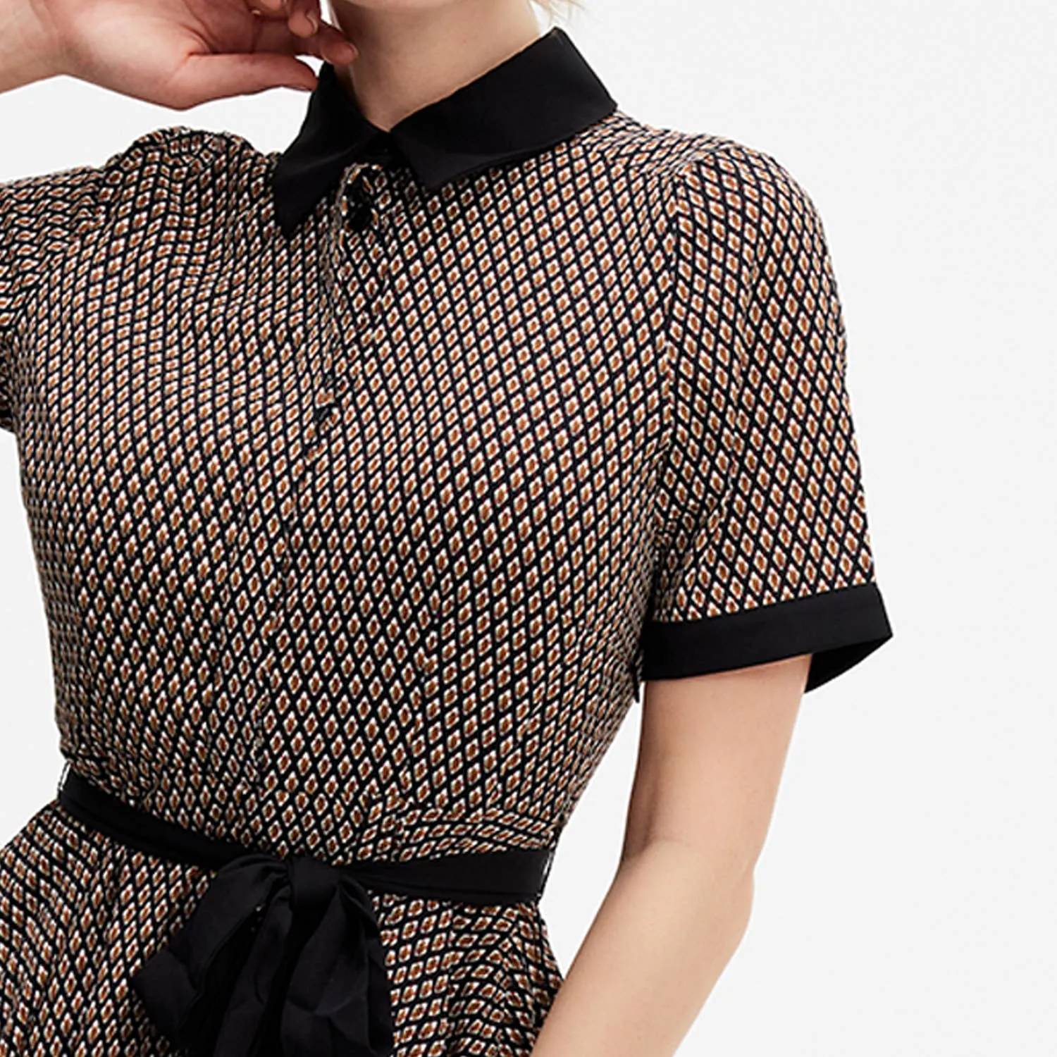 Printed shirt dress with contrast collar