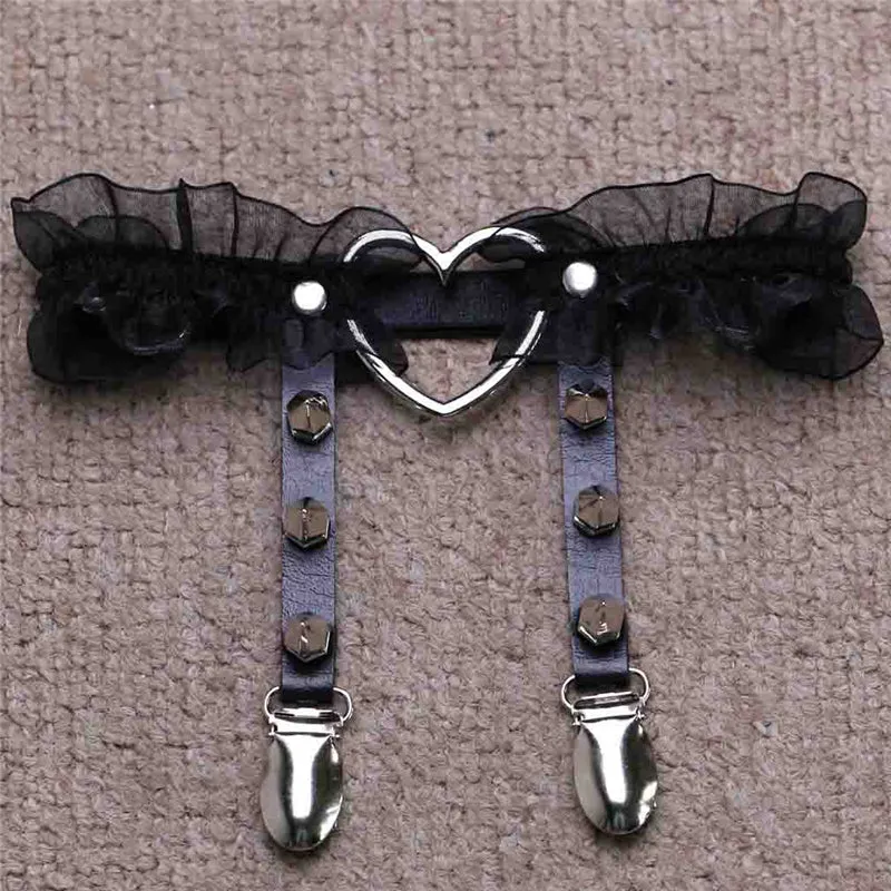 "LOVE HEART LEATHER RIVET LEG RING" GARTER D070816