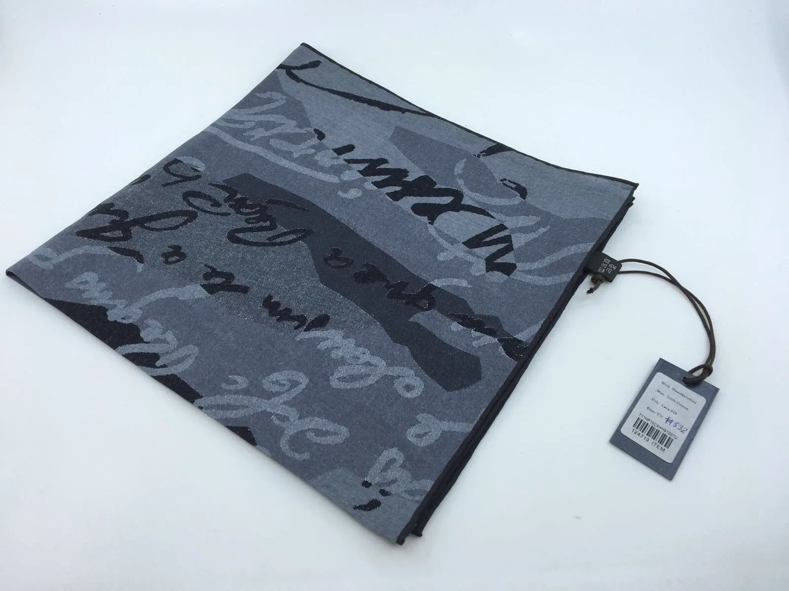 Scritto Hankerchief