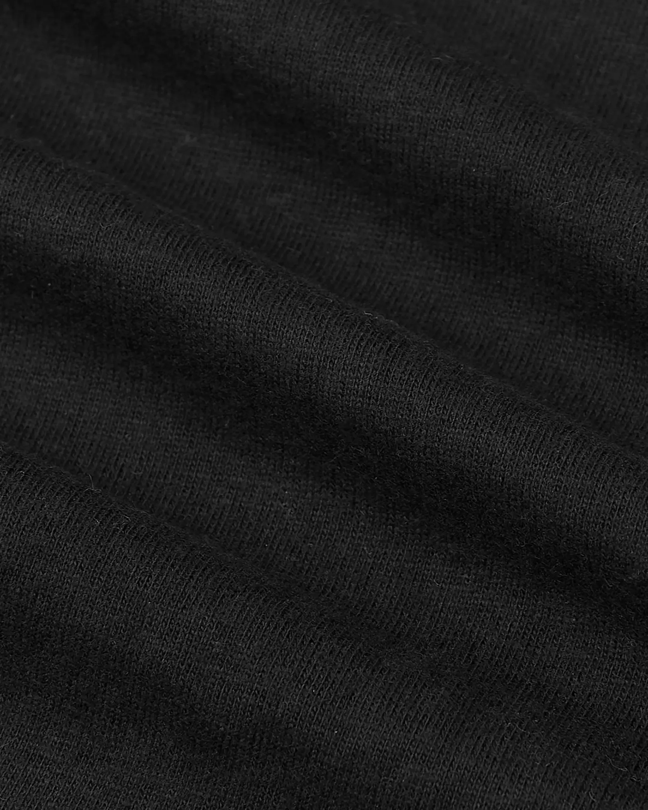 True Classic Short Sleeve Crew Neck T-Shirt in Black