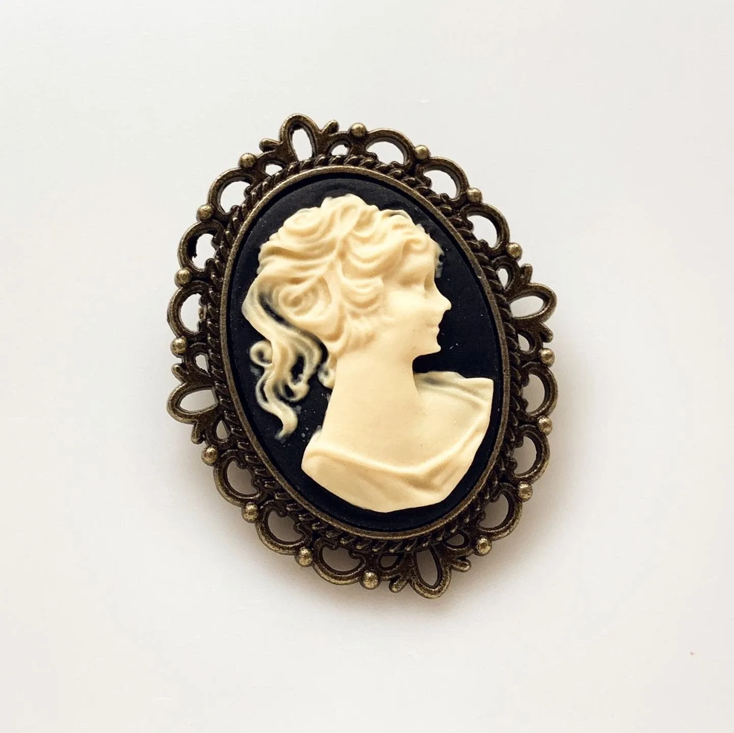 Woman Cameo Brooch in Antique Bronze Medium Size